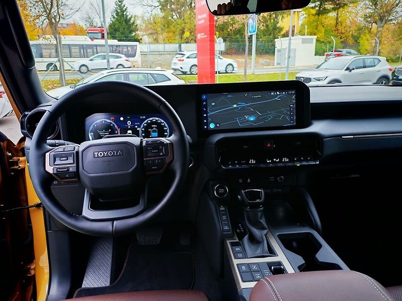 Toyota Land Cruiser Arctic Trucks AT 37 - fotka 8 z 17