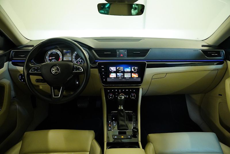Škoda Superb - fotka 5 z 30