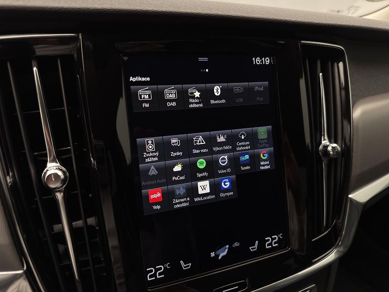 Volvo S90 B5 AWD MOMENTUM PRO  - fotka 33 z 45