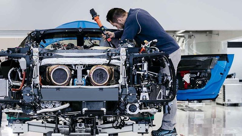 Výrobní prostory Bugatti Chiron ve francouzském Molsheimu.