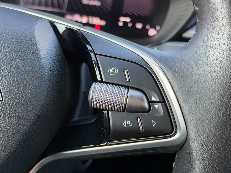 Škoda Fabia Selection 1,0 TSI 70 kW 5° MP - fotka 25 z 30