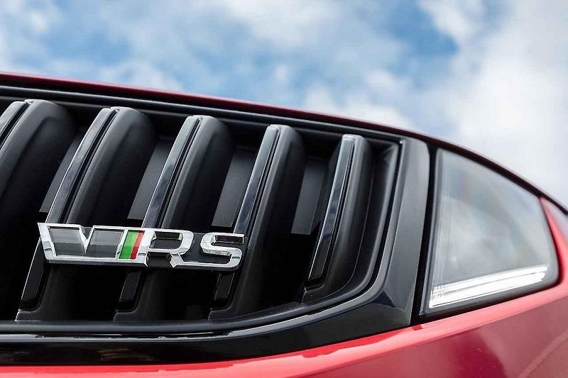 Škoda Octavia Combi RS a Škoda Octavia Scout.