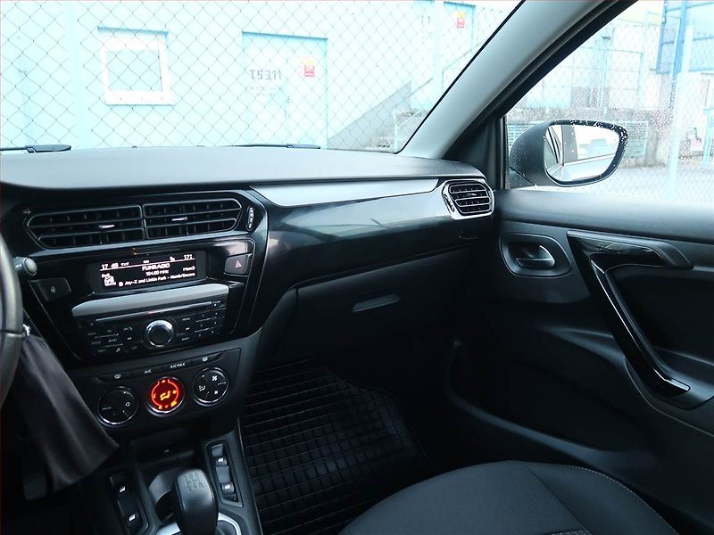 Peugeot 301 (2018) 1.2 PureTech, Serv.kniha - fotka 8 z 17