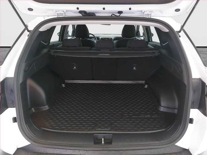 Hyundai Tucson (2024) 1.6 T-GDI - fotka 12 z 18
