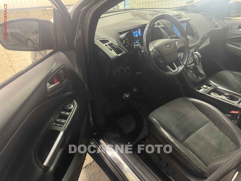 Ford Kuga (2017) 1.5 EB 4x4, AT, navi, bixen - fotka 3 z 3