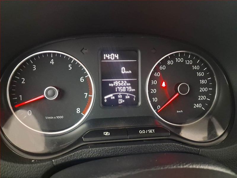 Volkswagen Polo (2013) 1.2 TSI, Tempomat - fotka 11 z 15