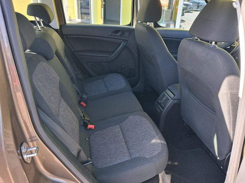Škoda Yeti (2014) 1,2TSi DSG NAVI BEZ KOROZE! - fotka 17 z 38