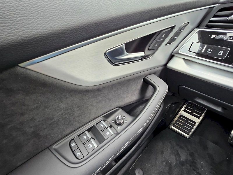 Audi Q8 (2026) SUV 50 TDI quattro - fotka 18 z 30