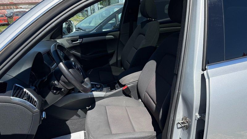 Audi Q5 (2009) 3.0TDI 176kW *A/T*Tažné*Pano* - fotka 9 z 24