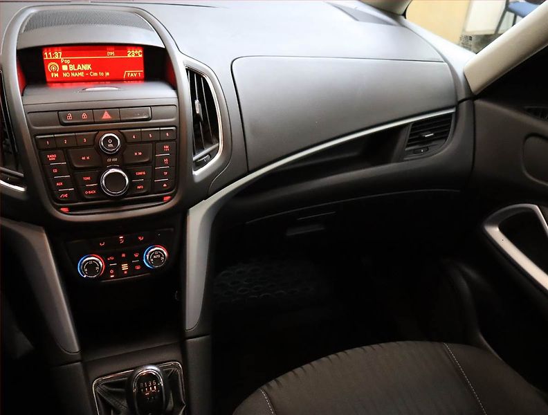 Opel Zafira (2012) 1.4 Turbo, 7 míst, Tempomat - fotka 8 z 18