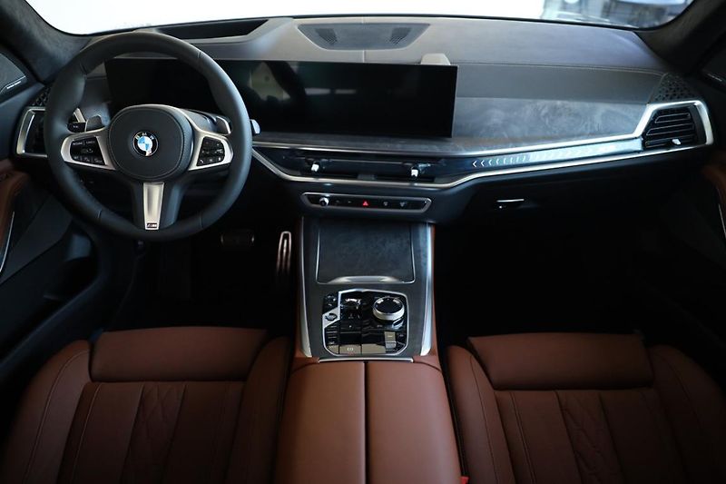 BMW X5 xDrive30d - fotka 5 z 18