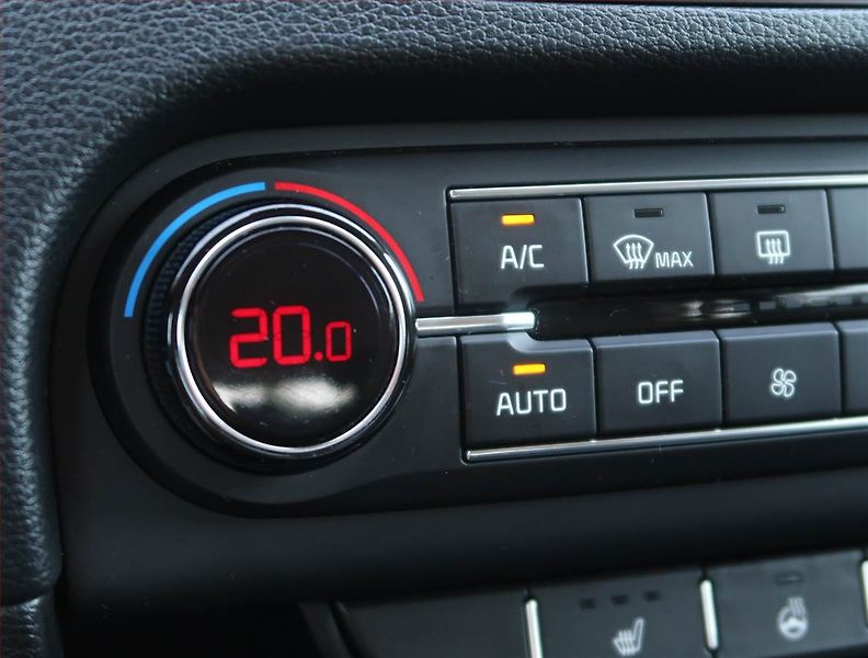 Kia Ceed (2020) 1.4 T-GDI, ČR,1.maj - fotka 19 z 22