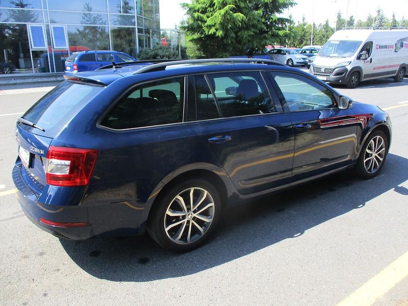 Škoda Octavia 2,0 TDi Drive DSG panorama - fotka 27 z 28