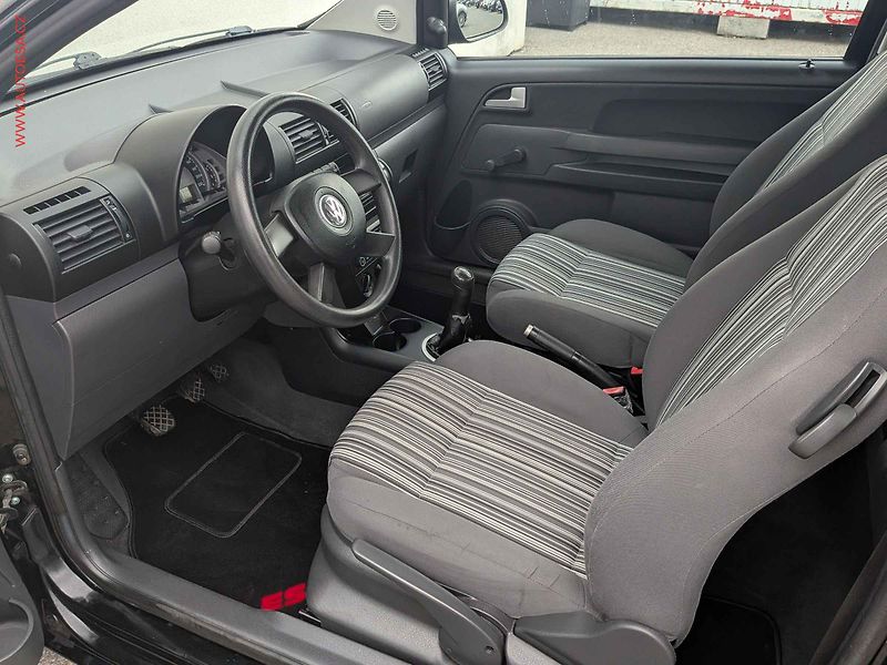 Volkswagen Fox (2006) 1.2i, 2.maj - fotka 9 z 12