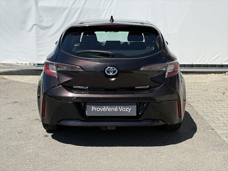 Toyota Corolla 1,8 Comfort Tech - fotka 5 z 19