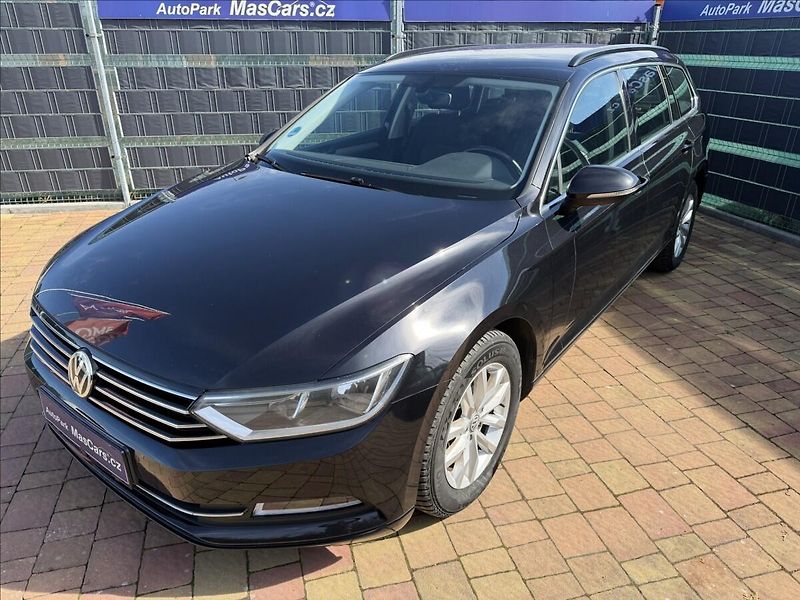 Volkswagen Passat 2.0 TDI Comfortline - fotka 4 z 20