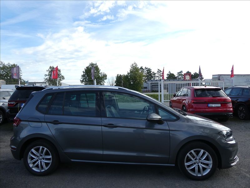 Volkswagen Golf Sportsvan 1,5 TSi 110kW DSG,závěs,naviga - fotka 12 z 43