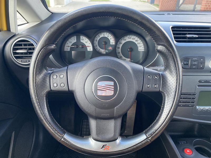Seat Leon (2007) 2.0TFSi FR,147kW,TEMP,KLIMA!! - fotka 18 z 40