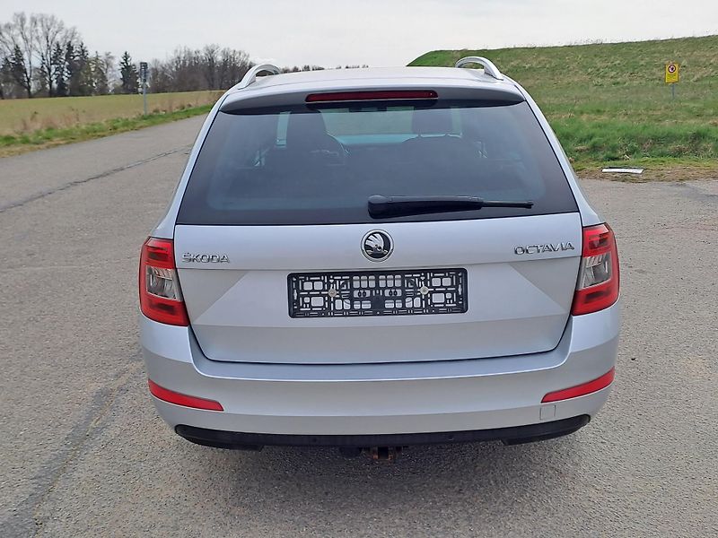 Škoda Octavia (2014) 1.6 TDi DSG PĚKNÝ STAV - fotka 6 z 33