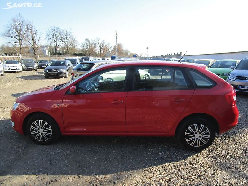 Škoda Rapid 1,2TSI-63KW-NOVÉ KOTOUČE+PRUŽ - fotka 4 z 19