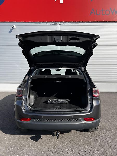 Jeep Compass 1.4 MultiAir Night Eagle TZ - fotka 18 z 18