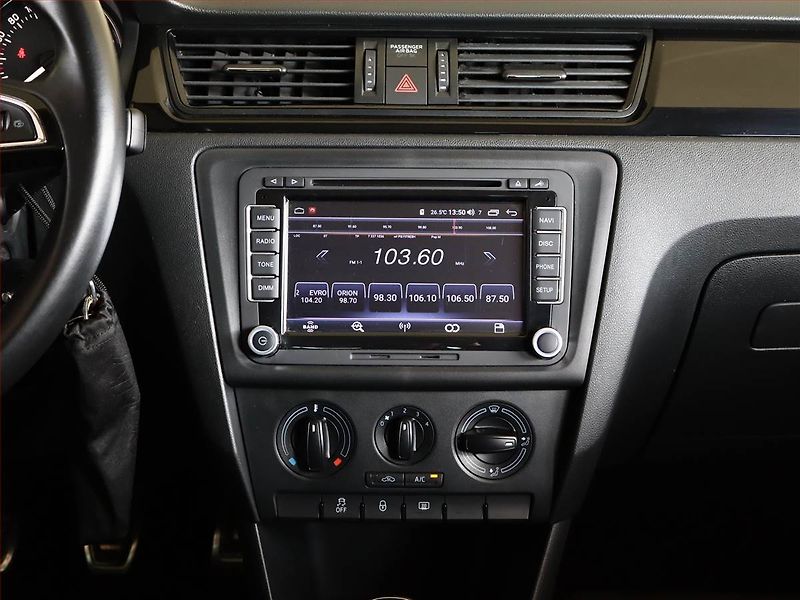 Škoda Rapid (2014) Ambition 1.2 TSI, Serv.kniha - fotka 10 z 14
