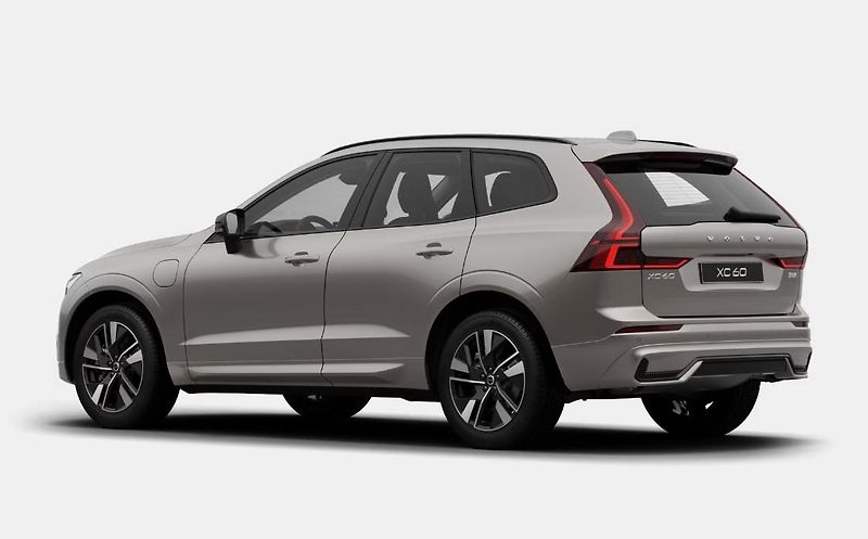 Volvo XC60 (2026) T6 AWD AUT DARK PLUS - fotka 6 z 11