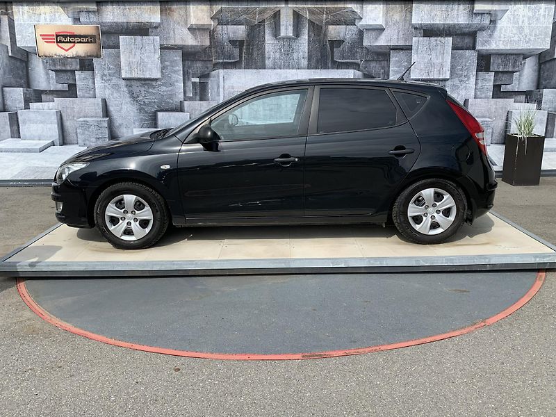 Hyundai i30 (2010) 1.4i, 80KW          - fotka 5 z 19