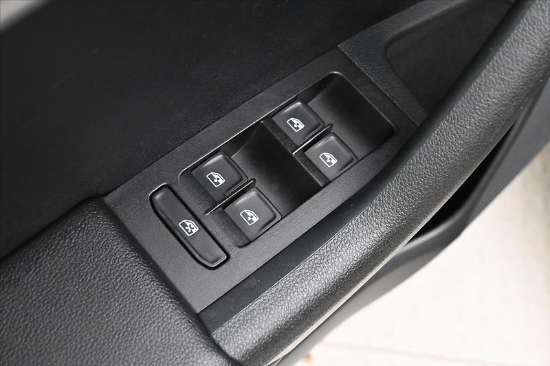 Škoda Octavia 2,0 TDI 110kW Tažné DSG Záruka - fotka 24 z 29