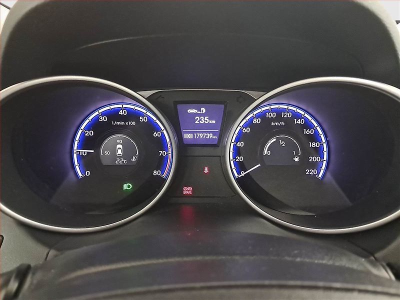 Hyundai ix35 (2012) 1.6 GDI, Tempomat - fotka 11 z 17
