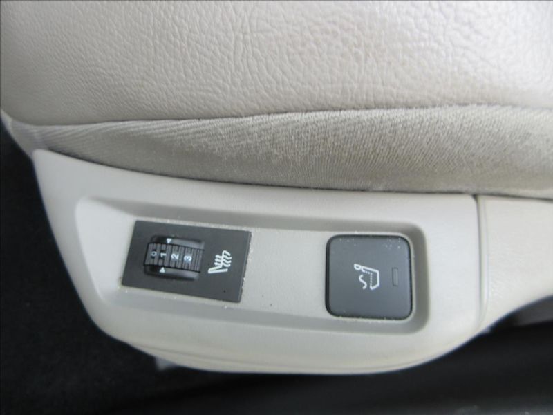 Citroën C5 2,0 HDi, Exclusive, Tourer, 1. - fotka 29 z 39