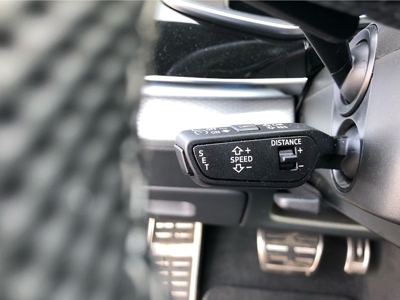 Audi SQ7 4.0 TFSI - fotka 17 z 30