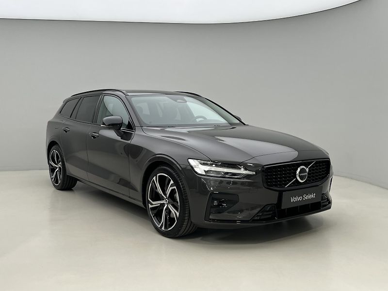 Volvo V60 B4 DARK PLUS AUT - fotka 8 z 45