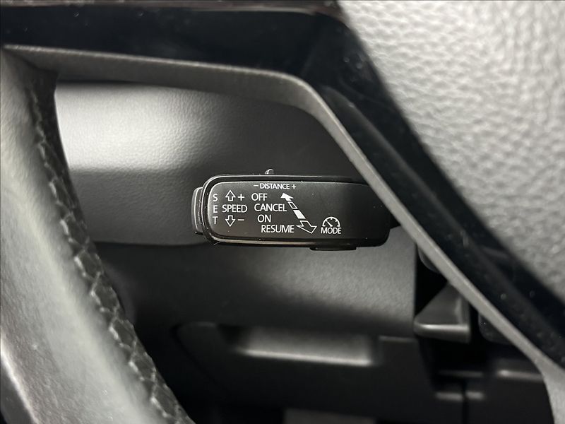 Škoda Karoq 1,6 DSG ACC STYLE+ NAVI KAMERA - fotka 8 z 39