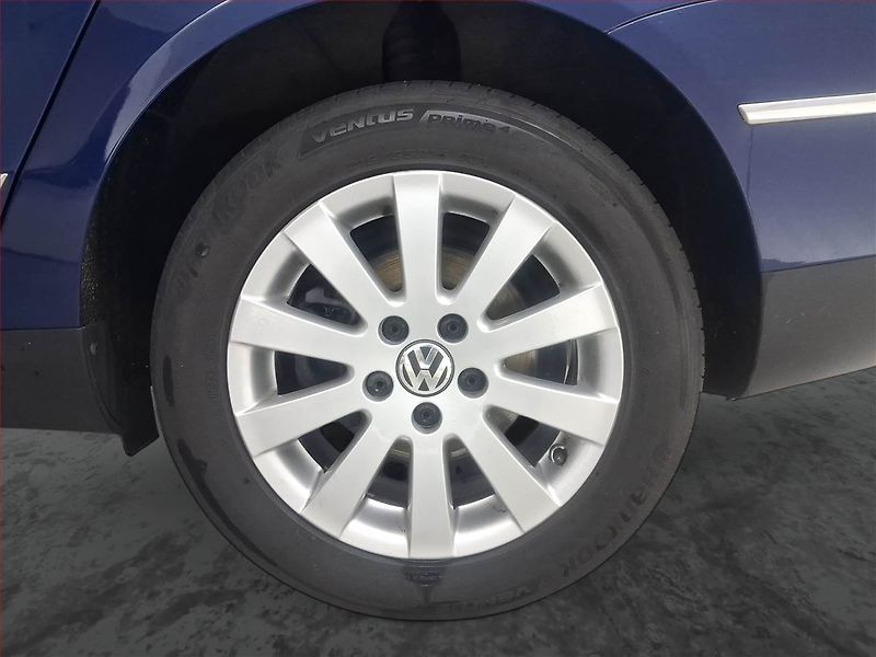 Volkswagen Passat (2009) Comfortline 2.0 TDI - fotka 15 z 16