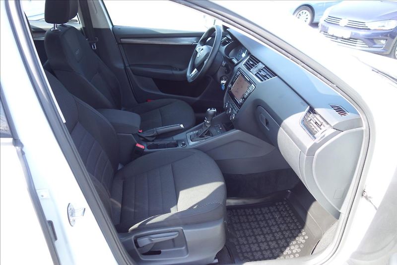 Škoda Octavia 2,0 TDi 135KW, ČR, SCOUT, 4x4. - fotka 11 z 33