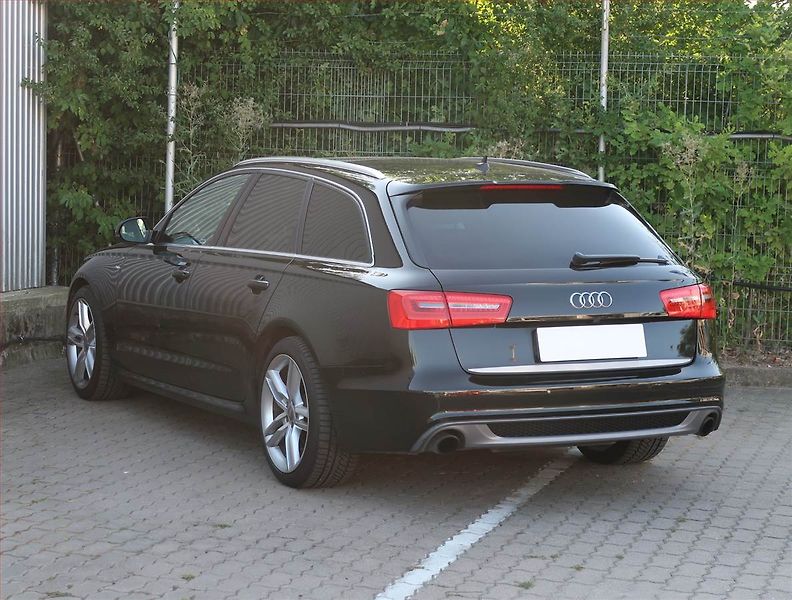 Audi A6 (2012) S line 2.0 TFSI, Automat - fotka 4 z 25