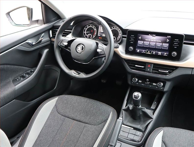 Škoda Scala (2023) Style 1.0 TSI, ČR,1.maj - fotka 7 z 20