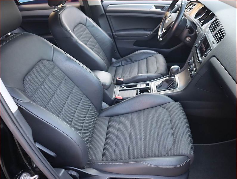Volkswagen Golf (2016) Comfortline 1.4 TSI, Automat - fotka 9 z 20