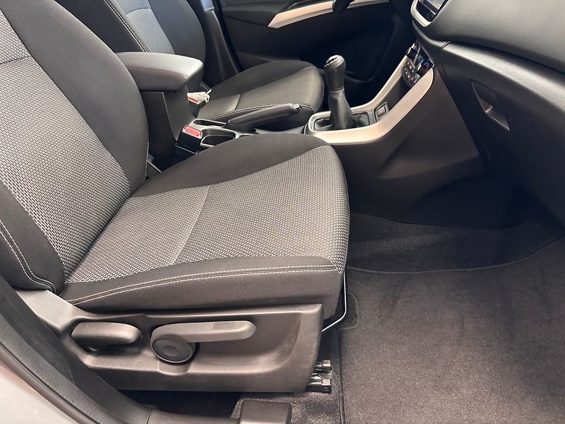 Suzuki SX4 S-Cross Comfort+ 4x4 Navigace /Xenony - fotka 27 z 29