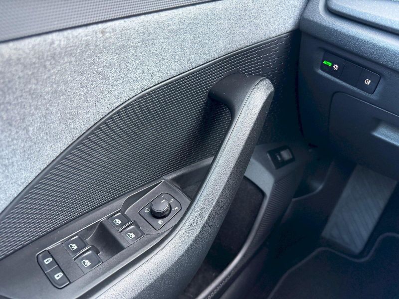 Škoda Octavia (2025) 1.5 TSI 110kW DSG Top Selectio - fotka 10 z 35