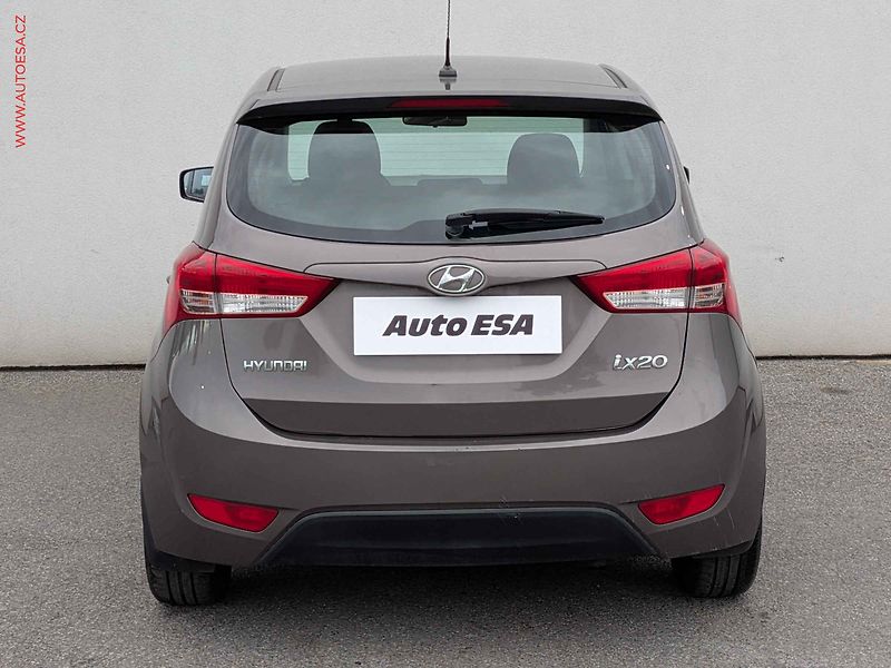 Hyundai ix20 (2013) 1.4i, 2.maj,ČR, AC, el. - fotka 5 z 14
