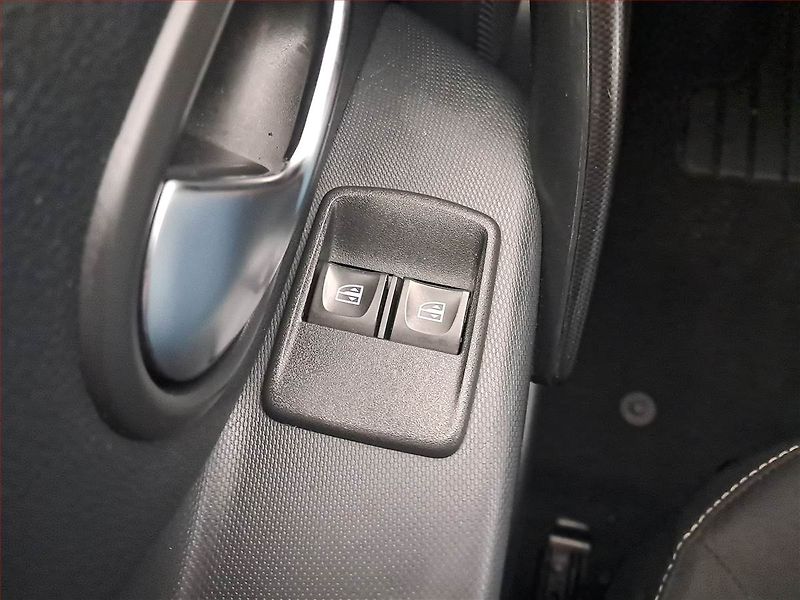 Dacia Sandero (2017) 1.2 16V, Navi - fotka 16 z 16