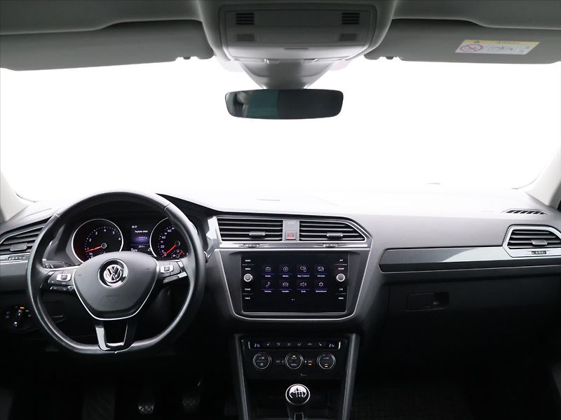 Volkswagen Tiguan 1,4 TSI 92KW CZ KLIMA LED - fotka 21 z 30