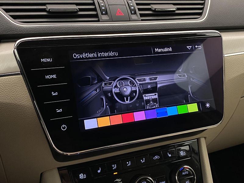 Škoda Superb COMBI 2.0TDI L&K DSG CZ - fotka 53 z 64