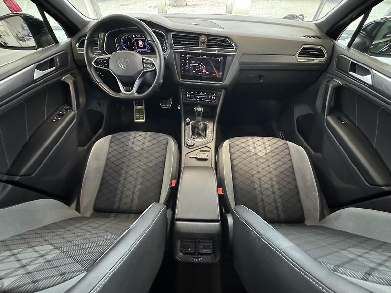 Volkswagen Tiguan (2021) 2,0TSi 4M R-LINE LED NAVI  - fotka 9 z 33
