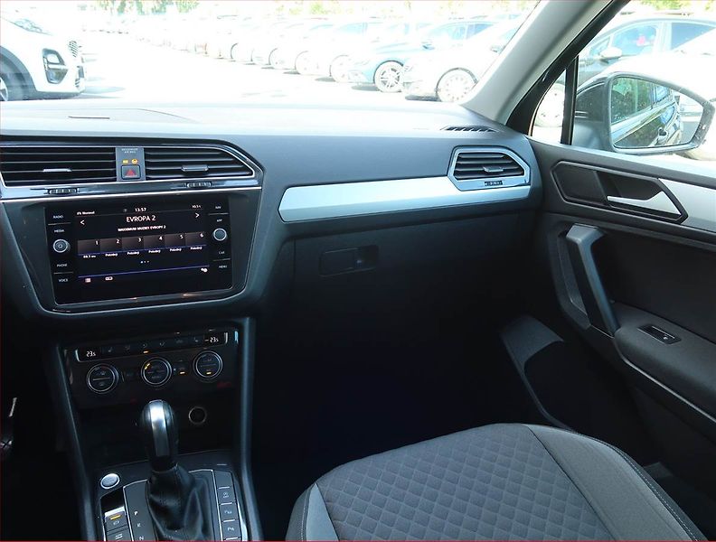 Volkswagen Tiguan (2020) Highline 2.0 TSI - fotka 8 z 17
