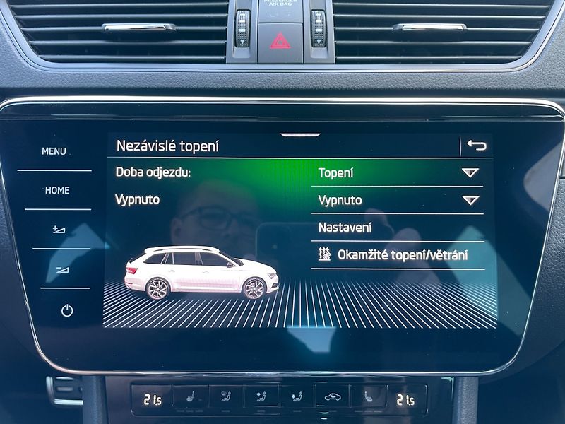Škoda Superb (2022) SportLine 1.5TSI Webasto! 1.Ma - fotka 43 z 50