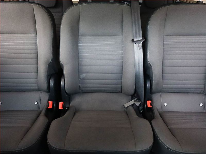Ford Tourneo Custom (2023) Titanium 2.0 EcoBlue, ČR, 1Maj - fotka 8 z 17