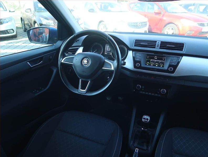 Škoda Fabia (2015) Style 1.4 TDI, Tempomat - fotka 7 z 17